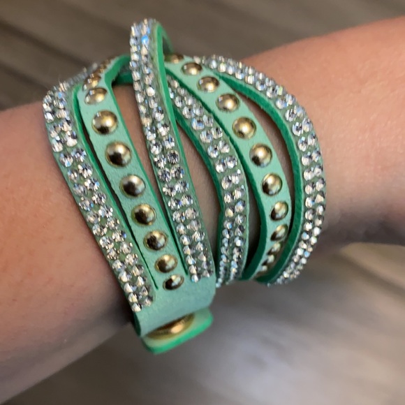 TURQUOISE LEATHER WRISTBAND - Picture 1 of 5